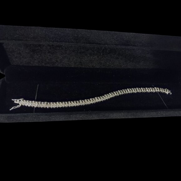 1 Carat Platinum Diamond 6mm Tennis Bracelet - Picture 5 of 5